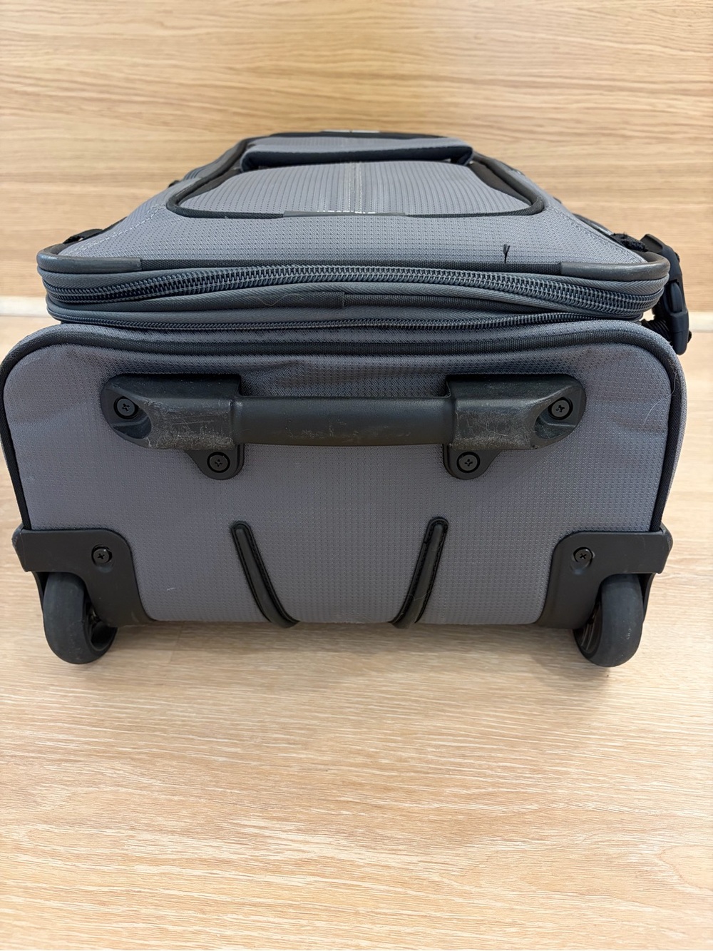 Travelpro bold soft sided expandable carry-on luggage 22 inch, gray/black - Picture 5 of 8